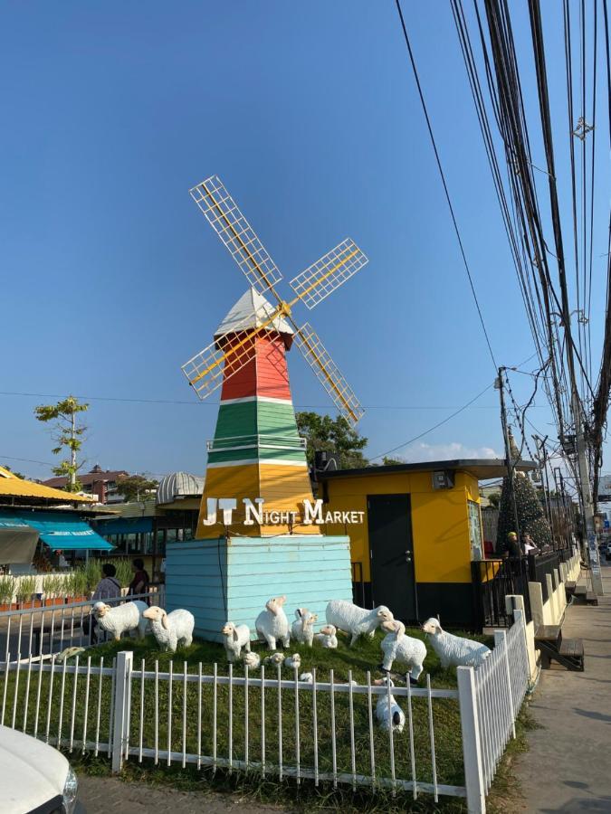 Jomtien Beach Hostel & Guesthouse Praia de Jomtien Exterior foto